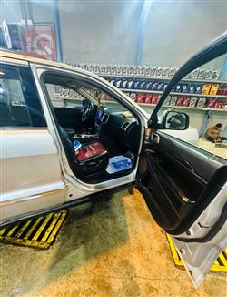 جیپ گراند شیرۆکی